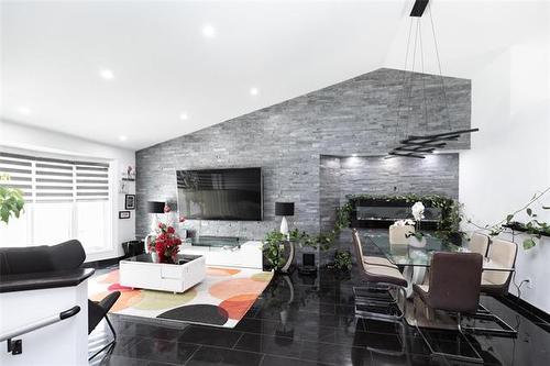28 Blackwood Bay, Winnipeg, MB 