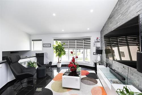 28 Blackwood Bay, Winnipeg, MB 