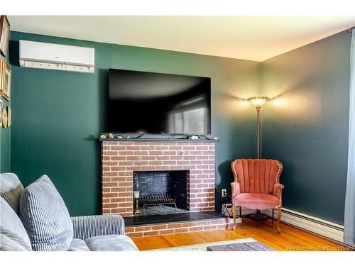 577 Maple St, Fredericton, NB 