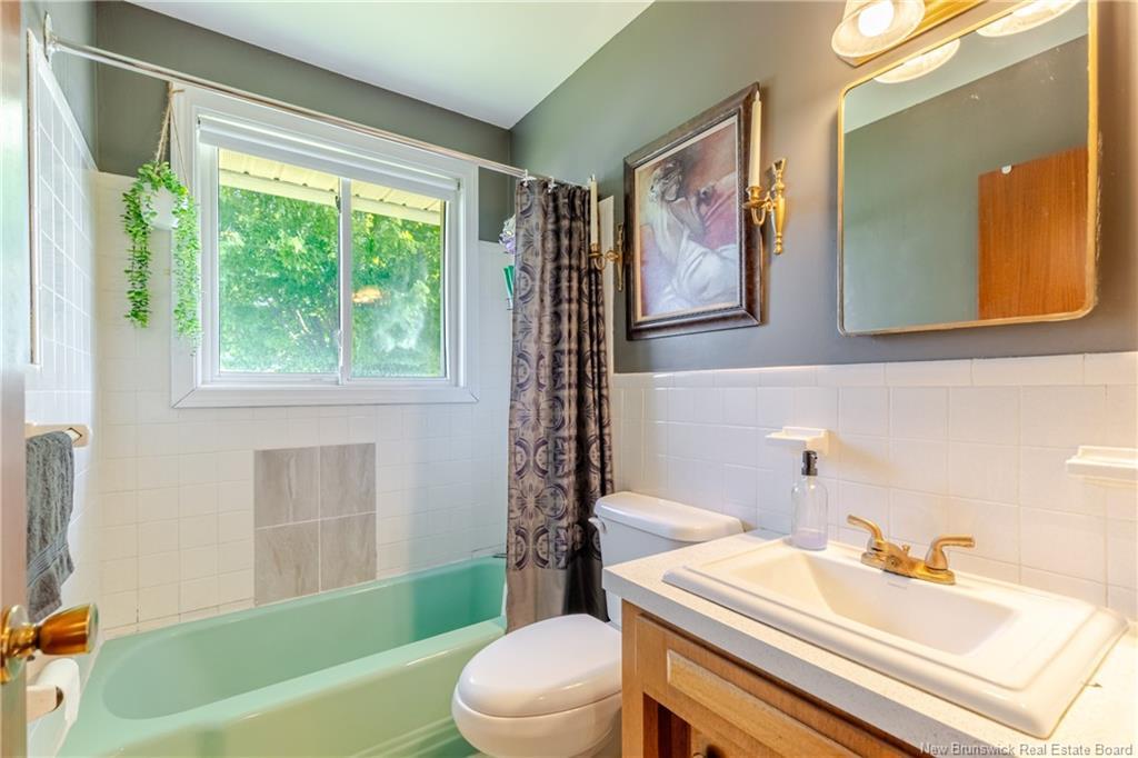 577 Maple St, Fredericton, NB