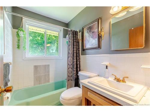 577 Maple St, Fredericton, NB 