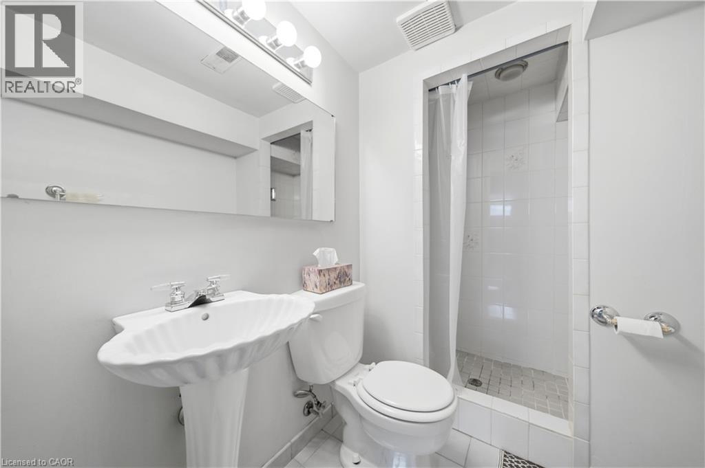 24 West 32Nd Street, Hamilton, ON