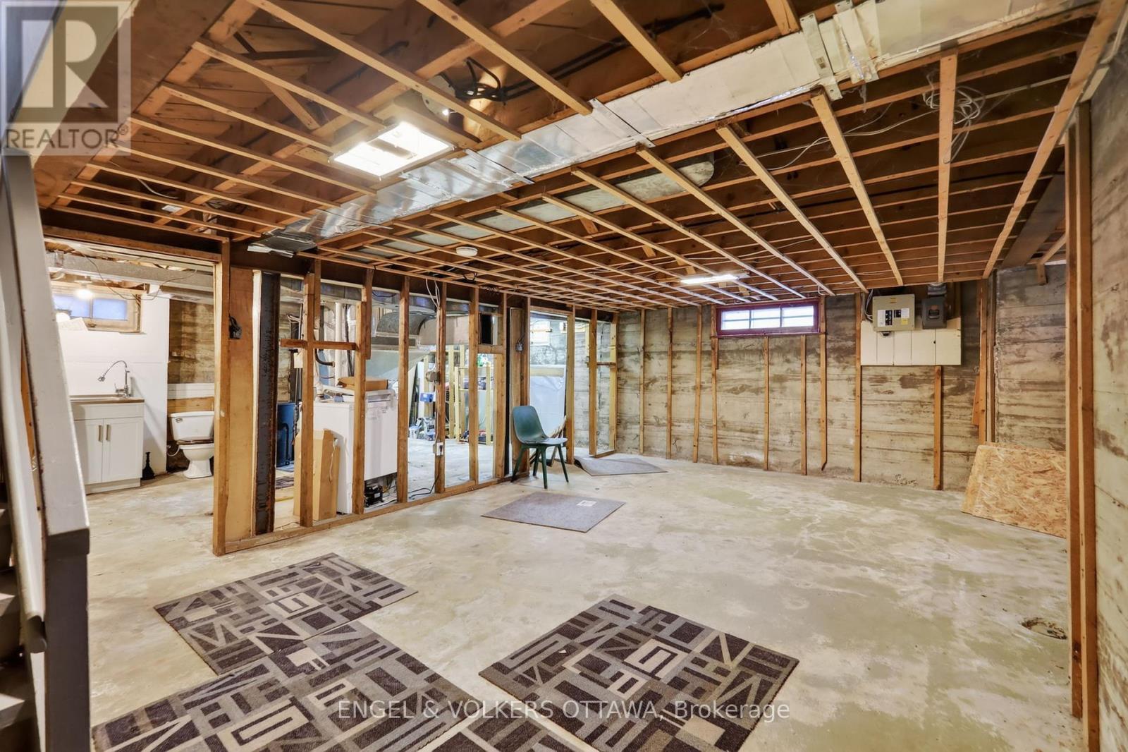 139 Renfrew Avenue, Ottawa, ON