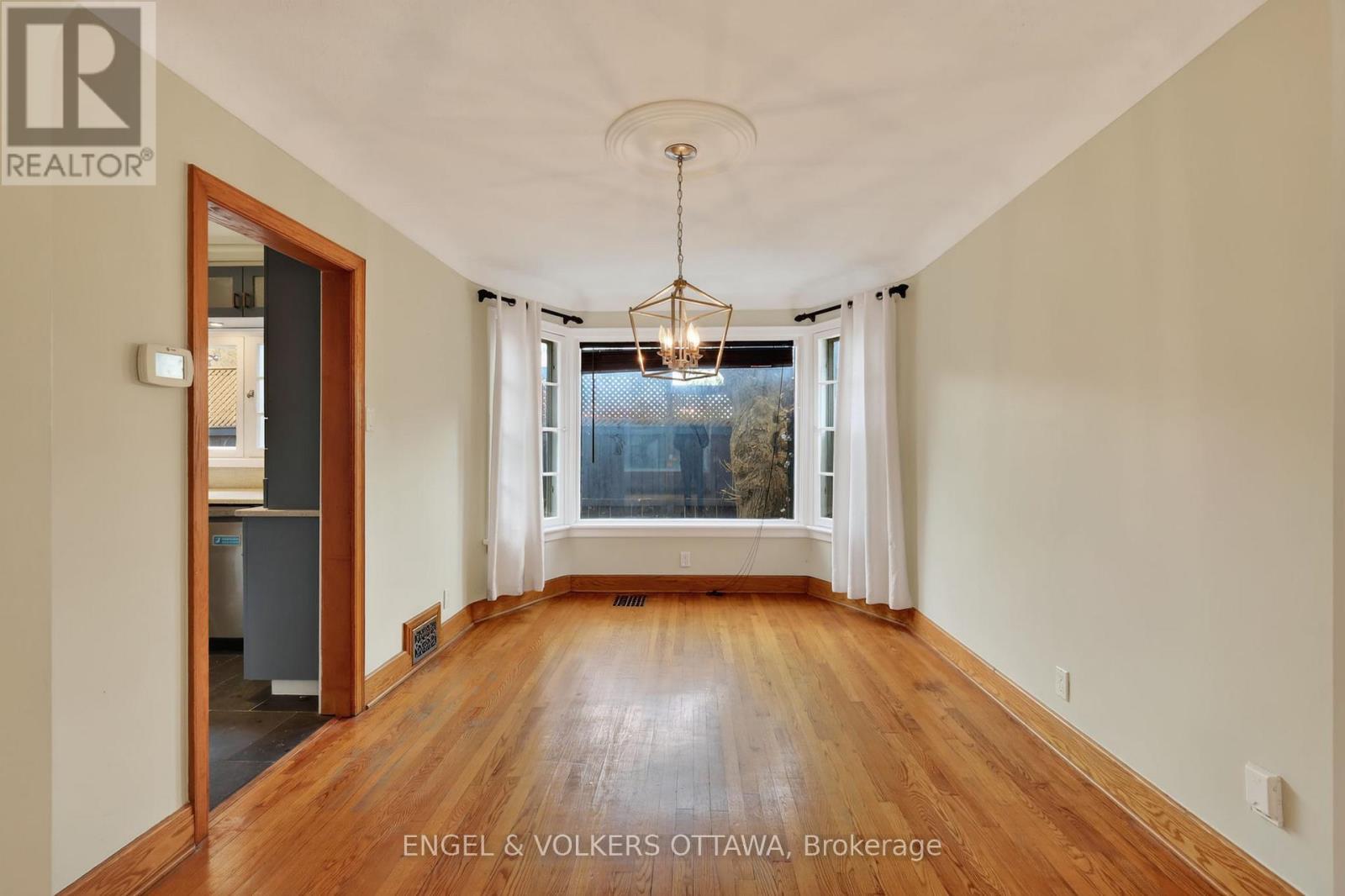 139 Renfrew Avenue, Ottawa, ON