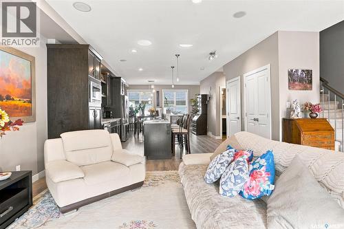 718 31St Street W, Saskatoon, SK 