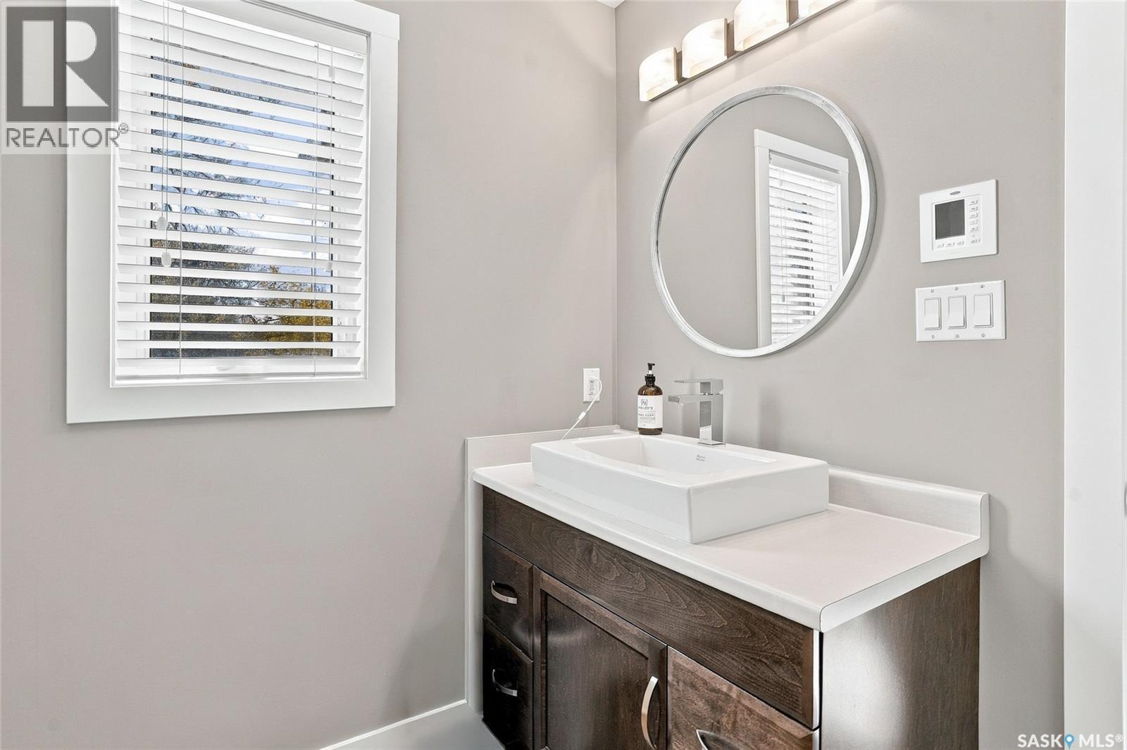 718 31St Street W, Saskatoon, SK