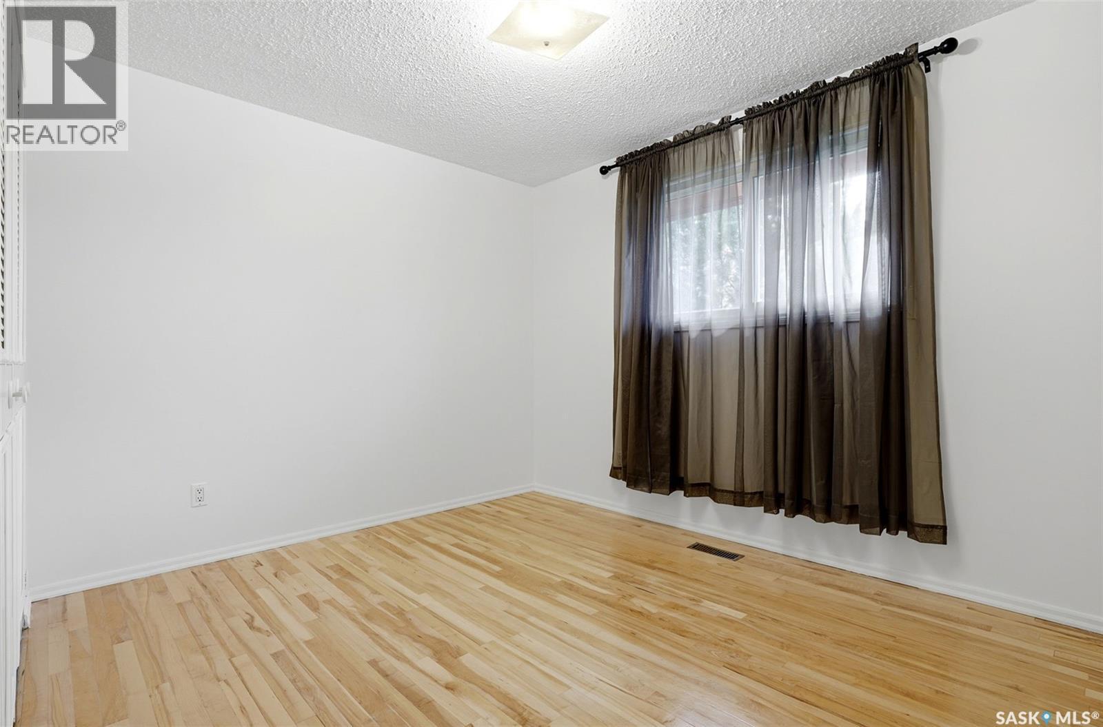 98 Read Avenue, Regina, SK