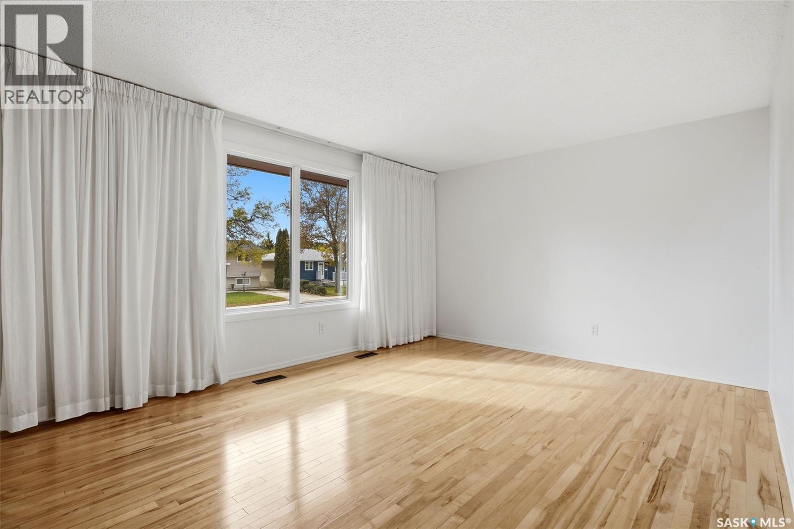 98 Read Avenue, Regina, SK