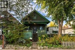 192 GRENFELL Street  Hamilton, ON L8H 3J4