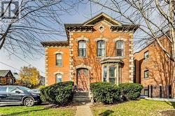 102 WEST Avenue S Unit# 4 Hamilton, ON L8N 2S3