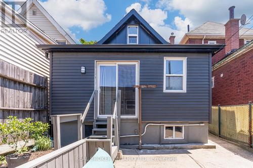 127 Barnesdale Avenue N, Hamilton, ON 