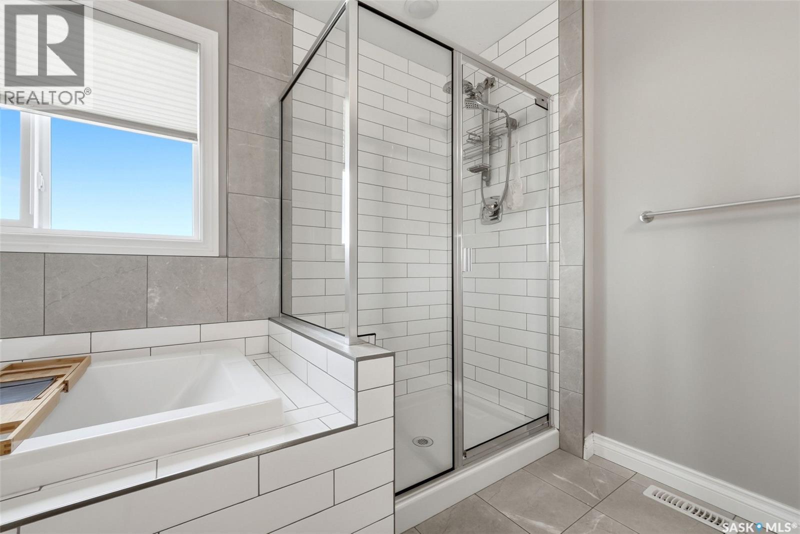 5148 E Green Crescent, Regina, SK