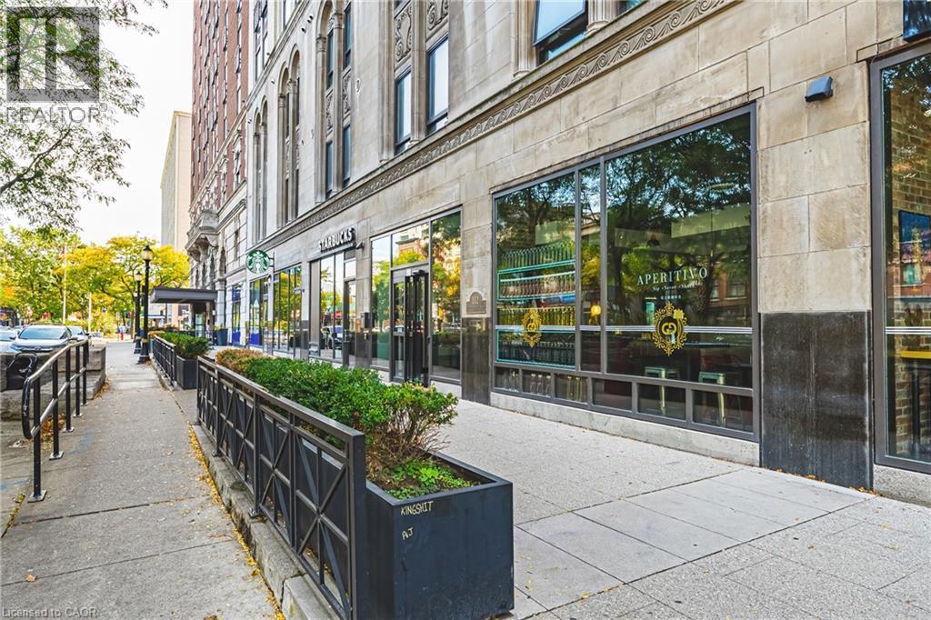 Convenience of Starbucks and a Restaurant at your front door - 112 King Street E Unit# 607, Hamilton, ON