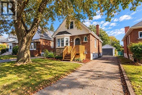 75 BARONS Avenue  Hamilton, ON L8K 2Y4