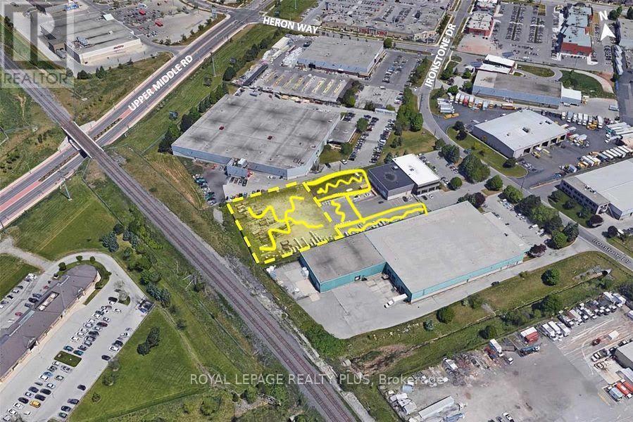 1810 Ironstone Drive, Burlington, ON