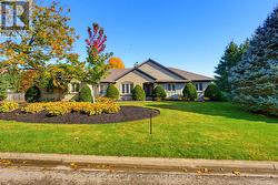 16 VANSTRAALEN STREET  Hamilton (Carlisle), ON L0R 1H3