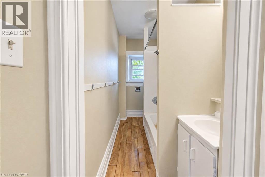 5 George Street S, Cambridge, ON