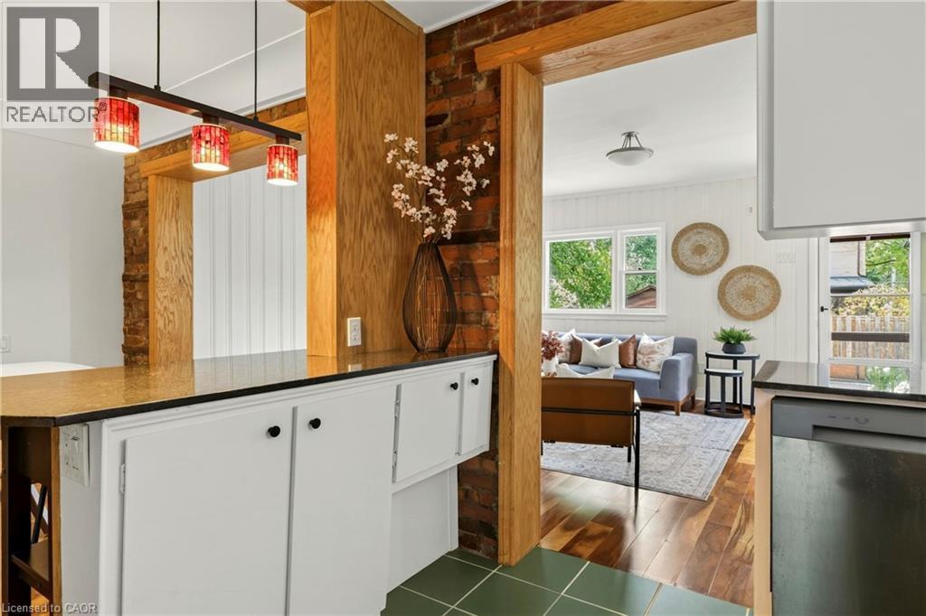 28 North Oval, Hamilton, ON