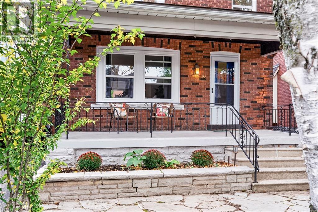 28 North Oval, Hamilton, ON