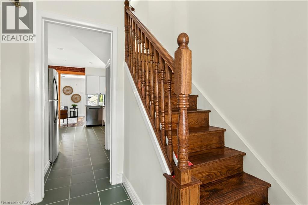 28 North Oval, Hamilton, ON