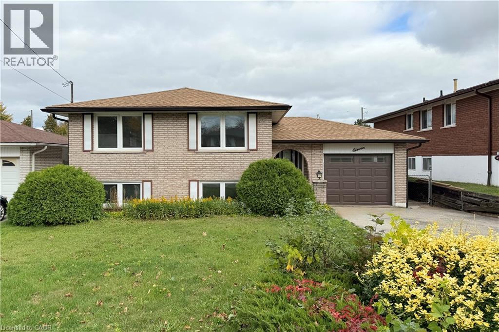 11 Glenmurray Court, Hamilton, ON