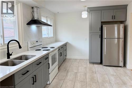 11 Glenmurray Court, Hamilton, ON 