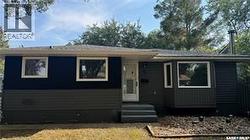 61 Bannister AVENUE  Regina, SK S4R 5K8