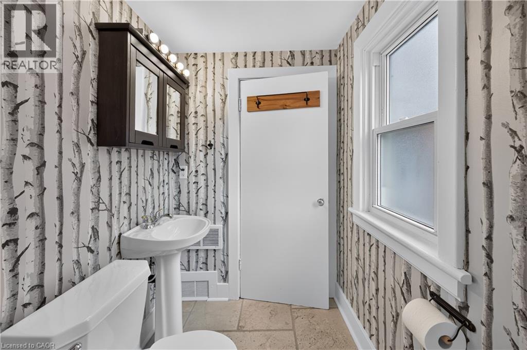 247 Homewood Avenue, Hamilton, ON