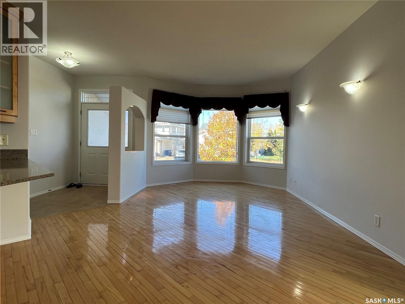 823 Beechmont Lane, Saskatoon, SK