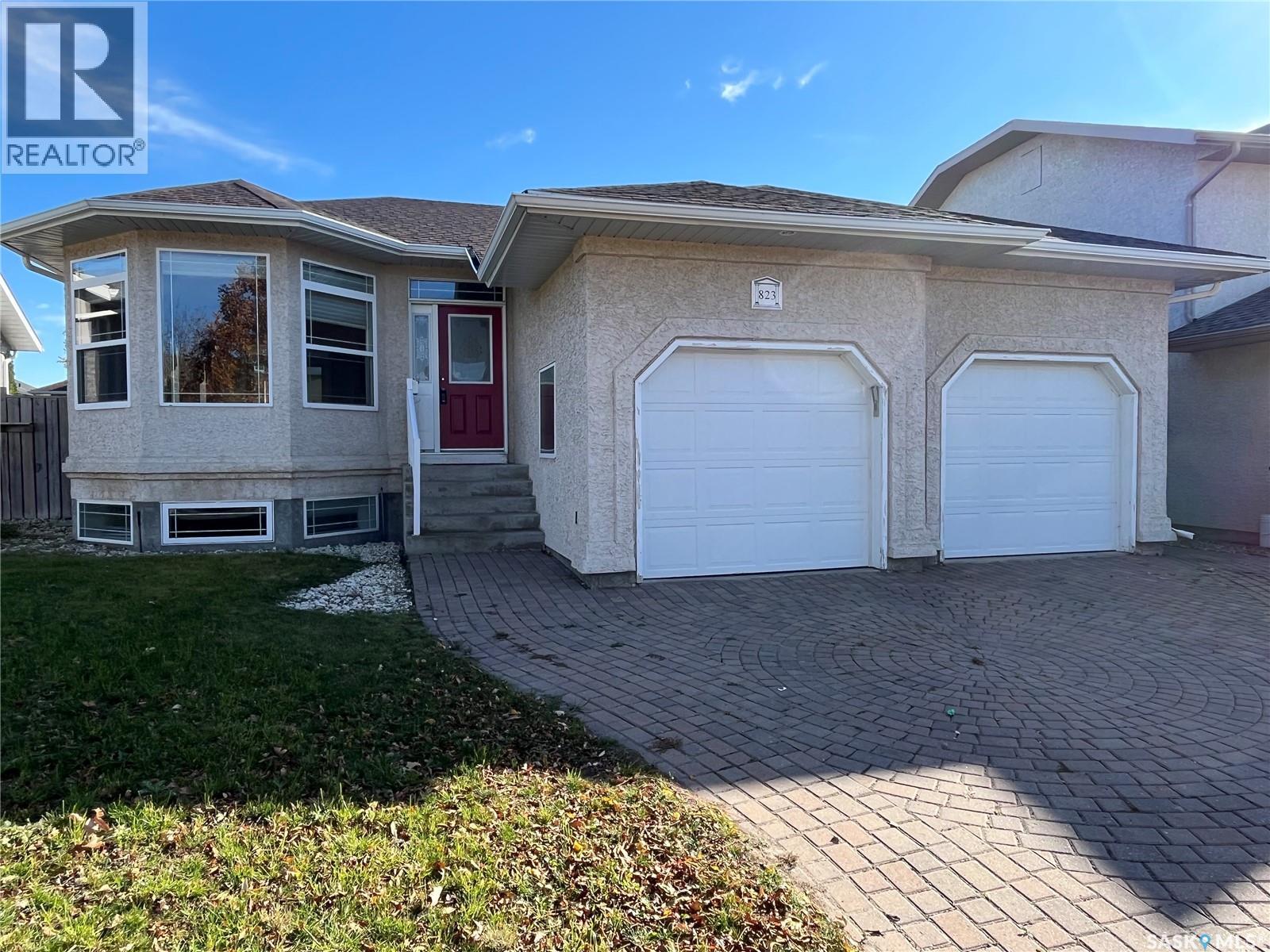 823 Beechmont Lane, Saskatoon, SK