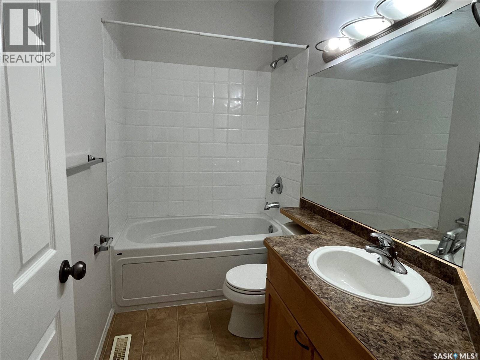 823 Beechmont Lane, Saskatoon, SK