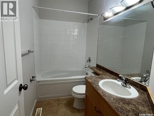 823 Beechmont Lane, Saskatoon, SK 