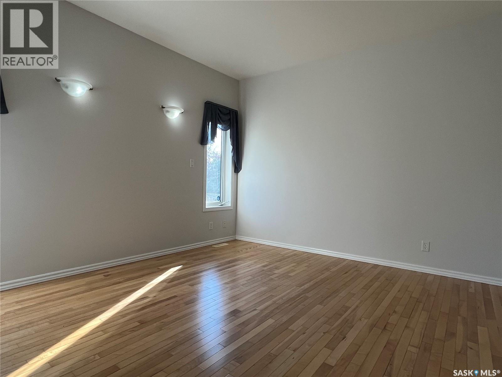 823 Beechmont Lane, Saskatoon, SK