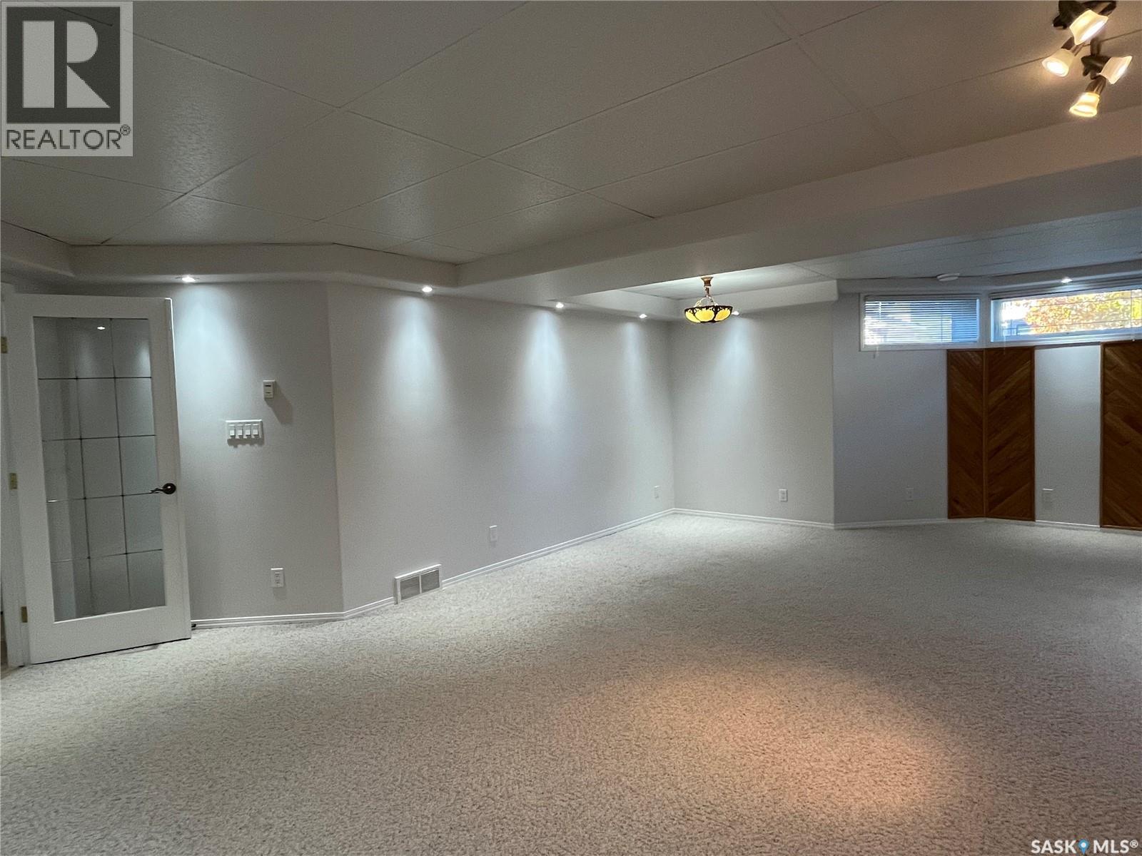 823 Beechmont Lane, Saskatoon, SK