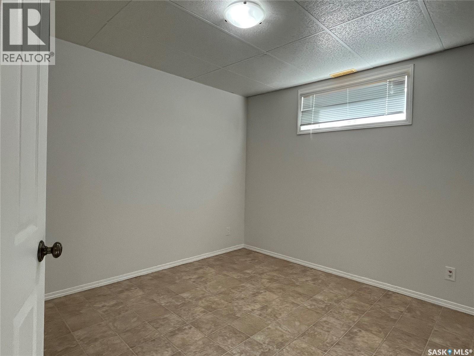 823 Beechmont Lane, Saskatoon, SK