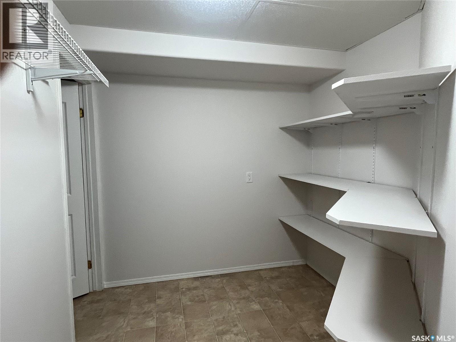 823 Beechmont Lane, Saskatoon, SK