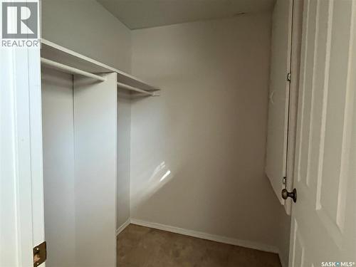 823 Beechmont Lane, Saskatoon, SK 