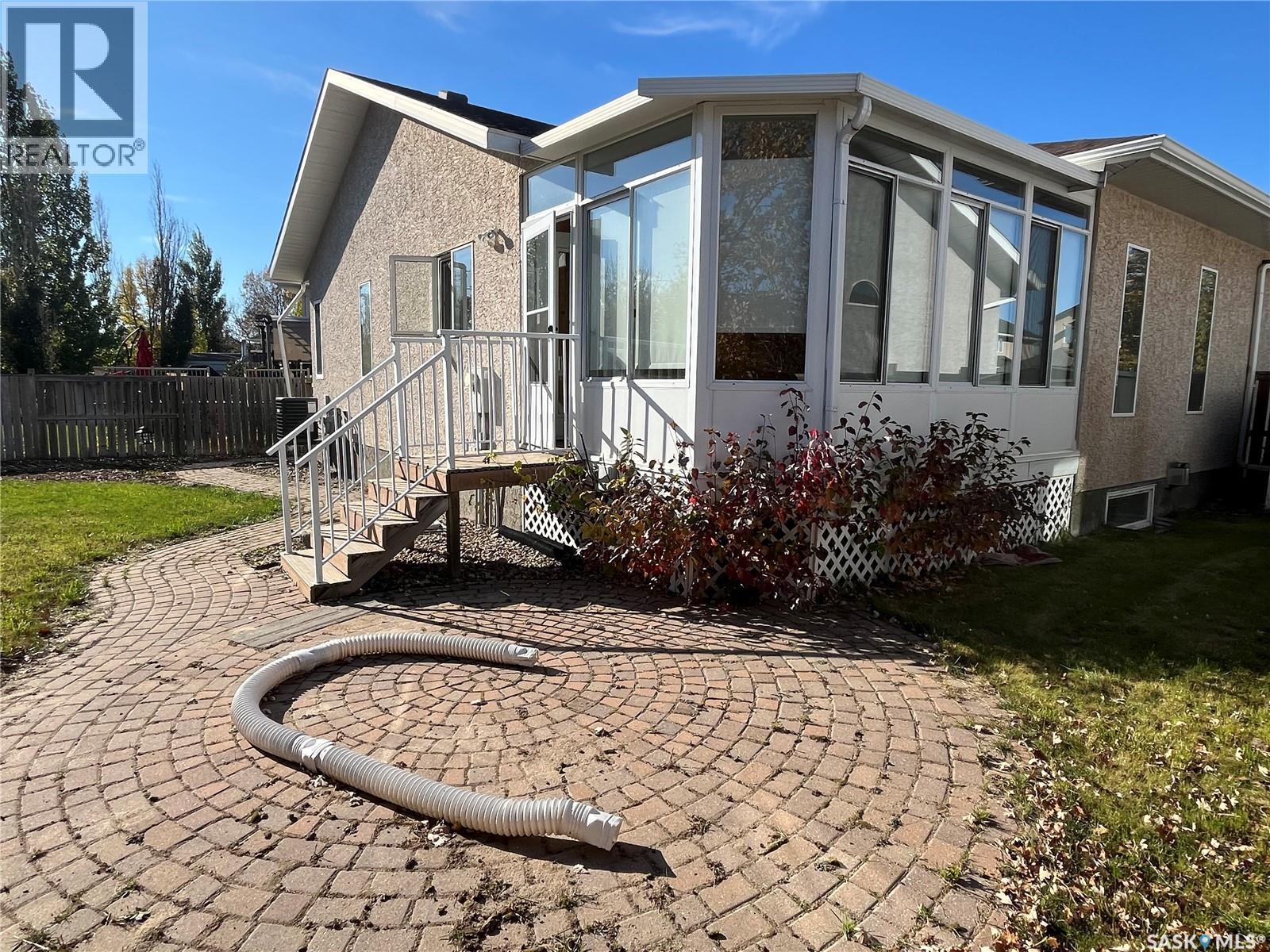 823 Beechmont Lane, Saskatoon, SK