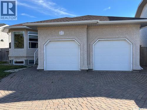 823 Beechmont Lane, Saskatoon, SK 