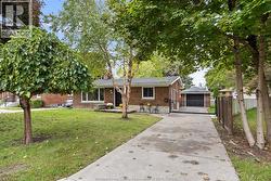 1109 Parkview AVENUE Windsor, ON N8S 2X8