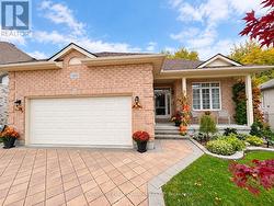 1611 BLACKMAPLE CRESCENT  London East (East A), ON N5Y 6L7