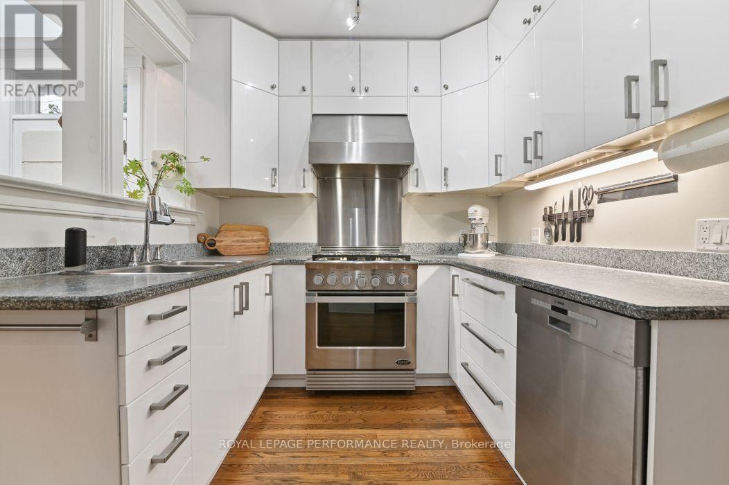 16 Renfrew Avenue, Ottawa, ON