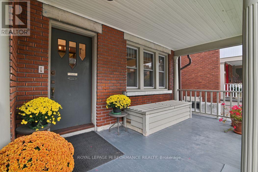 16 Renfrew Avenue, Ottawa, ON