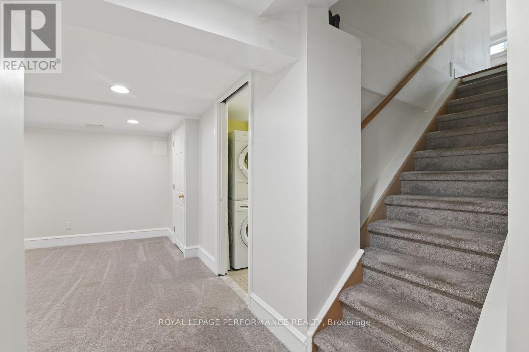 16 Renfrew Avenue, Ottawa, ON