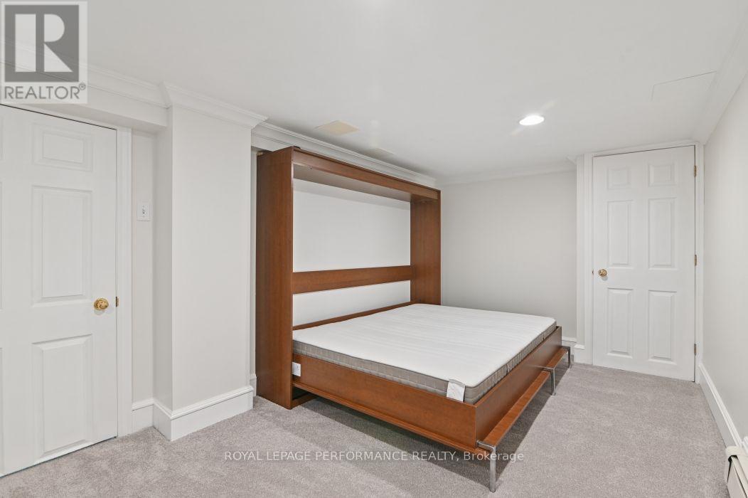 16 Renfrew Avenue, Ottawa, ON