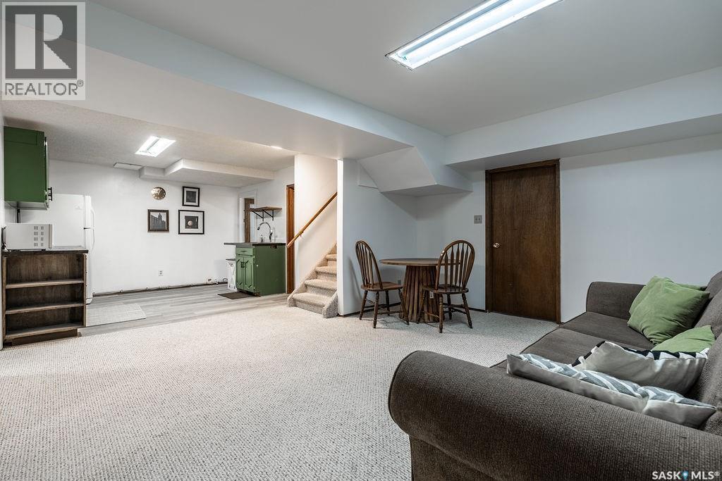 258 Ae Adams Crescent, Saskatoon, SK