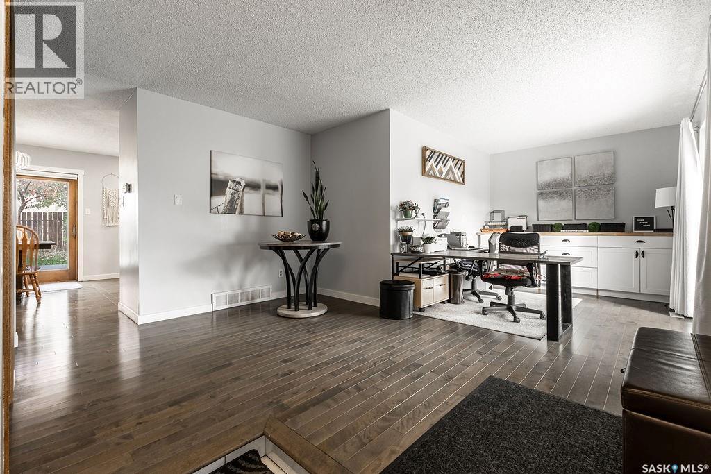 258 Ae Adams Crescent, Saskatoon, SK