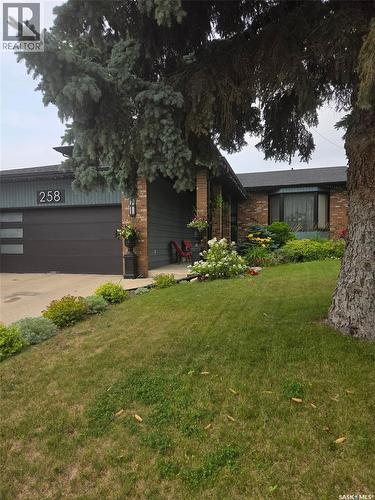 258 Ae Adams Crescent, Saskatoon, SK 