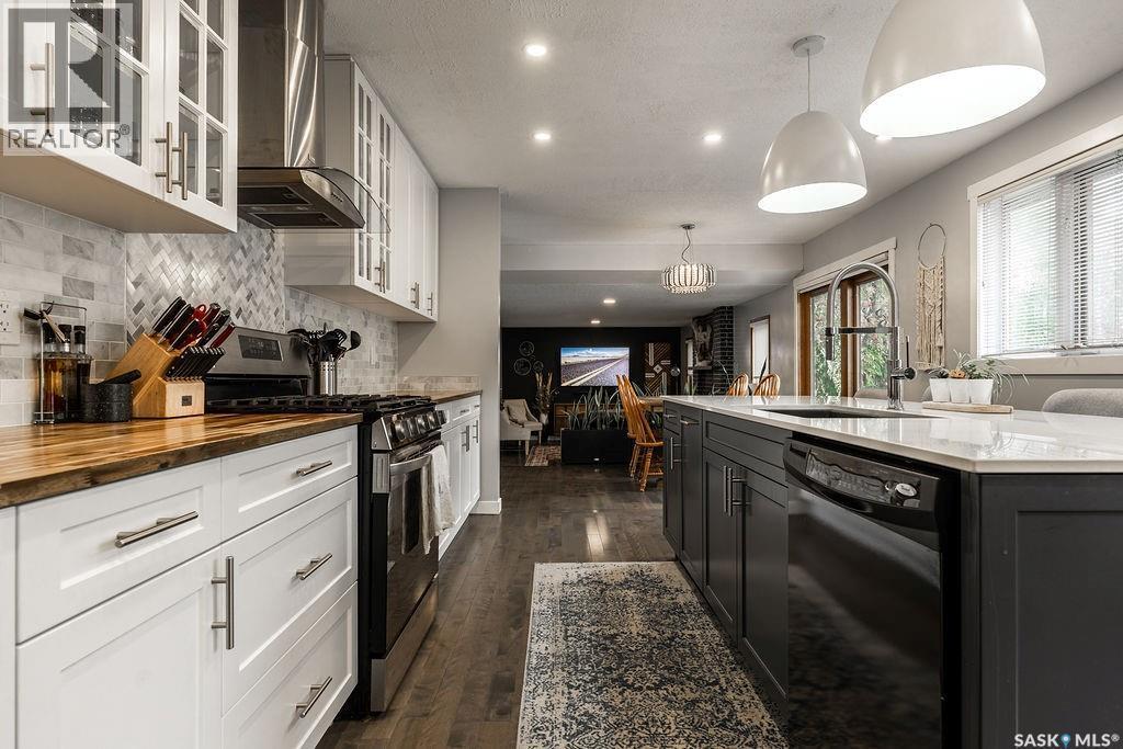 258 Ae Adams Crescent, Saskatoon, SK