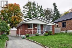 113 FIRST Avenue W  Cambridge, ON N1S 2B5